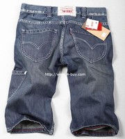 Offering LEVI'S JEANS. paypal accept.