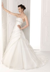 Cheap wedding dress for saving money