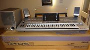 Yamaha Tyros5 76-Key Arranger Keyboard Workstation