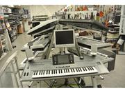  Yamaha Tyros 5 76-Key Arranger Workstation Keyboard  3 speakers