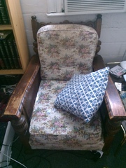 Very old lounge suite for sale