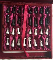 CHESS BOARD ANTIQUE QUALITY