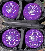 SET OF LAWN BOWLS TAYLOR 